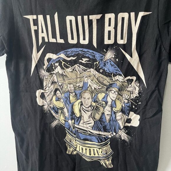 Fall Out Boy Wintour Winter Tour 2016 Band T Shirt Black S - Picture 2 of 4